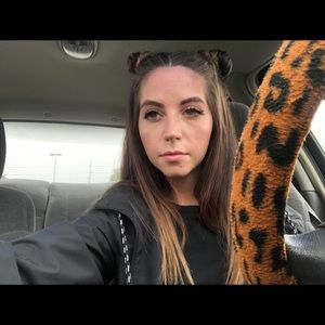 Meet your Posher, Stephanie